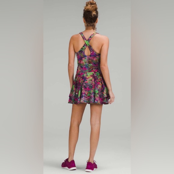 NWT Lululemon Court Crush Dress Vivid Floral Tone Multi Size 4 short under - Picture 2 of 13